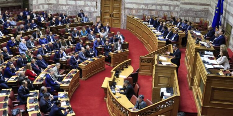 Με 158 ψήφους πέρασε το νομοσχέδιο για τις Συλλογικές Συμβάσεις Εργασίας