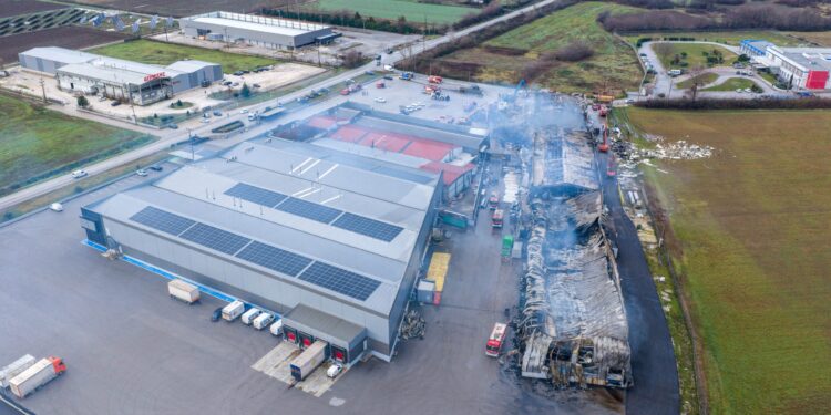 Εργοστάσιο Βιολάντα: Παραλείψεις, παρατυπίες και κενά ασφαλείας οδήγησαν στη φονική έκρηξη - ertnews.gr