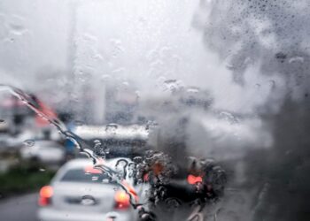 Καιρός: Ισχυρές βροχές και καταιγίδες σε εξέλιξη – Στο επίκεντρο Θεσσαλία, Πελοπόννησος και Αιγαίο - Πρόγνωση από την Α. Τυράσκη - ertnews.gr