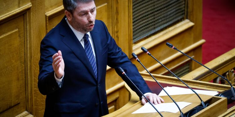 Ανδρουλάκης: Οι μόνοι που έχουν να χάσουν από τις κατακτήσεις που τους πρόσφερε ο κ. Μητσοτάκης, είναι οι ολιγάρχες - ertnews.gr