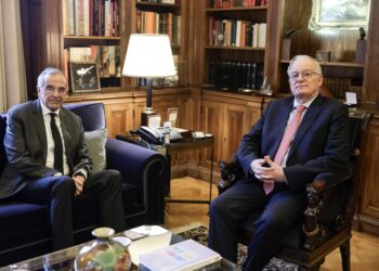 Πρόεδρος της Δημοκρατίας και Αντώνης Σαμαράς αντάλλαξαν απόψεις στο πλαίσιο των καθιερωμένων συναντήσεων - Τι συζήτησαν - ertnews.gr