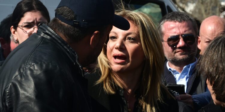 Τραγωδία στα Τέμπη - Τρία χρόνια μετά: Στο Σύνταγμα η Καρυστιανού χωρίς να πραγματοποιήσει ομιλία - ertnews.gr