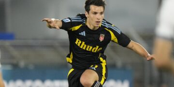 Σπουδαία πρόκριση επί της Νάπολι για την Κόμο του Δουβίκα - www.ertsports.gr