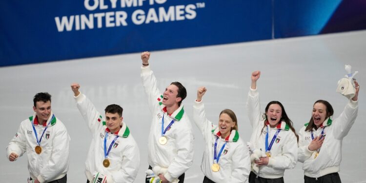 Η Ιταλία... χρυσή στη σκυταλοδρομία μεικτού ομαδικού - www.ertsports.gr