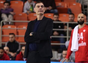 Μπαρτζώκας: «Θα δοκιμάσει αύριο στην προπόνηση ο Τζόουνς και θα δούμε» - www.ertsports.gr