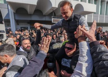 ΟΦΗ: Αποθέωση στο Ηράκλειο για τους θριαμβευτές (pics+vid) - www.ertsports.gr
