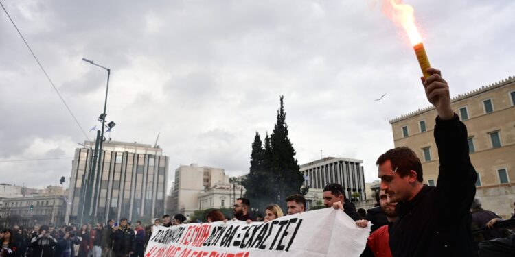 ΑΔΕΔΥ: Στάση εργασίας στις 27 Φεβρουαρίου και απεργία στις 28 Φεβρουαρίου - ertnews.gr