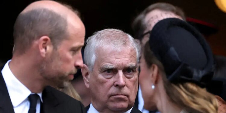 Μετά τον έκπτωτο πρίγκιπα Άντριου, ο διάδοχος Γουίλιαμ ίσως είναι το επόμενο μεγάλο πρόβλημα της βασιλικής οικογένειας