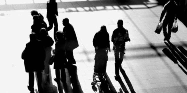 Ελληνικό comeback στη νεανική ανεργία: Για πρώτη φορά έπεσε κάτω από τον μέσο όρο της ΕΕ, στο 13% τον Δεκέμβριο