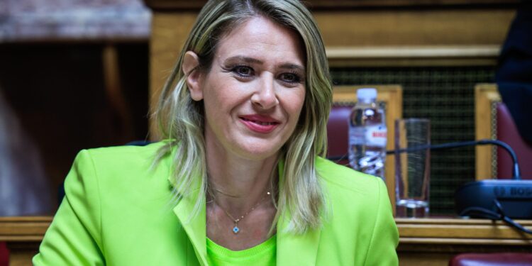 Άννα Ευθυμίου στο ΕΡΤnews: Απλοποίηση των διαδικασιών για τα ασφαλιστικά δικαιώματα και την γρήγορη απονομή συντάξεων - ertnews.gr