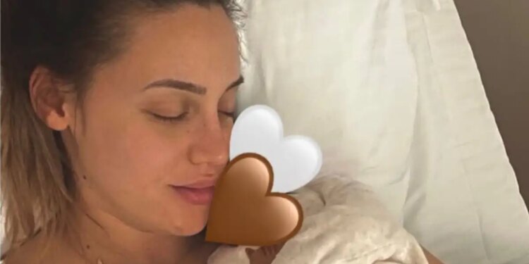 «Νιώθω ευλογημένη, η μικρή μοιάζει στον μπαμπά της»