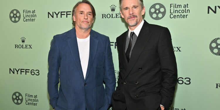 Blue Moon: Η ταινία που χάρισε άλλη μια υποψηφιότητα για Όσκαρ στον Ethan Hawke (και δεν θα δούμε στις Ελληνικές αίθουσες)