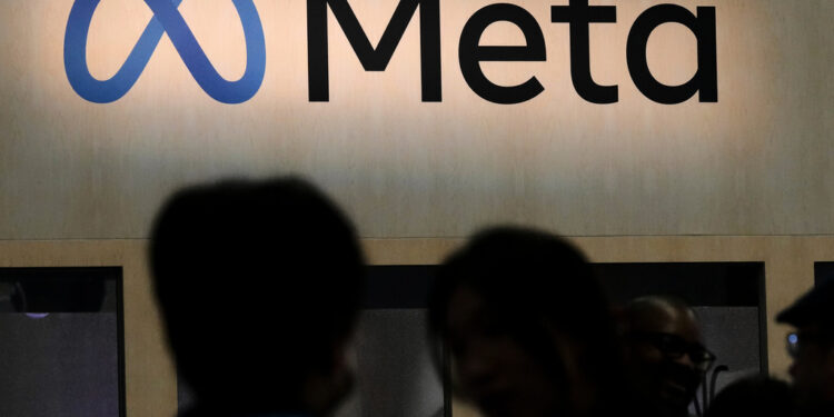 Ανάρτηση μετά θάνατον: Η Meta κατοχύρωσε πατέντα που κρατά ενεργούς στα κοινωνικά δίκτυα λογαριασμούς χρηστών που απεβίωσαν