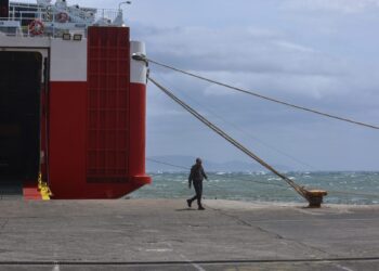 Σε ισχύ το απαγορευτικό απόπλου λόγω θυελλωδών ανέμων – Σε ποια λιμάνια παραμένουν δεμένα τα πλοία