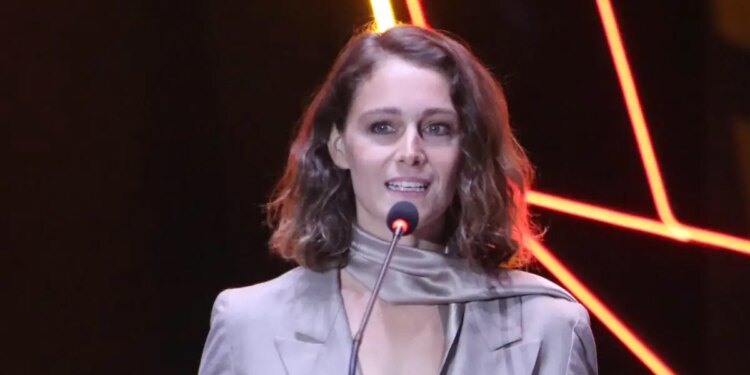 «Έπεσα θύμα βιασμού δύο φορές στην εφηβεία»