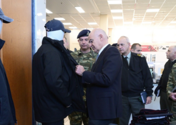 Επίσκεψη Ν. Δένδια στη Διοίκηση Κέντρων Μονάδων Εφοδιασμού Στρατού