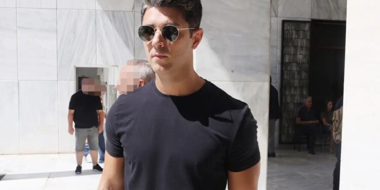 Έχω ερωτεύεται κεραυνοβόλα, έχω πει και μεγάλα λόγια