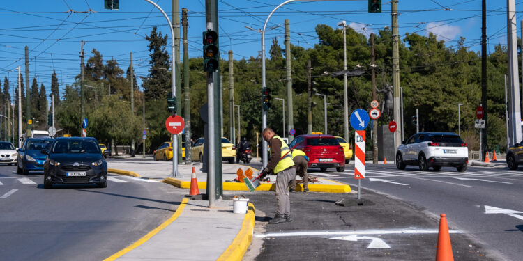 Αθήνα: Επιτρέπεται πλέον η αναστροφή στη λεωφόρο Αμαλίας
