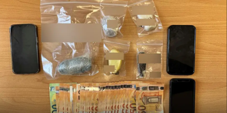 Eξάρθρωση εγκληματικής οργάνωσης που διακινούσε ναρκωτικά εντός Καταστήματος Κράτησης