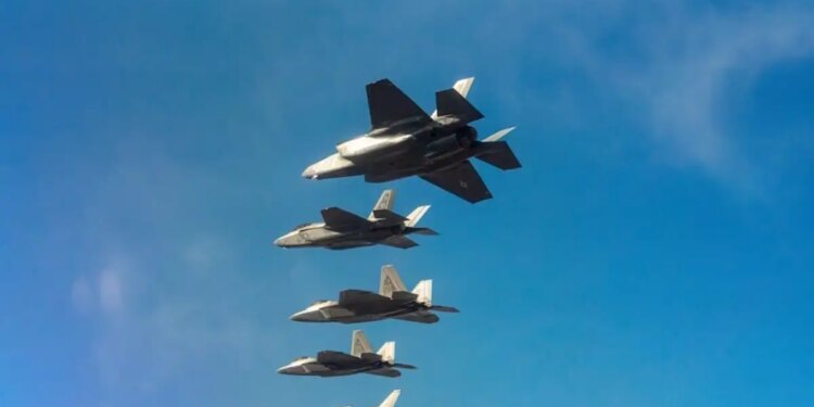 Μέση Ανατολή: Τα επτά σενάρια πολέμου μεταξύ ΗΠΑ και Ιράν - Το «μοντέλο» Βενεζουέλας και η επικράτηση χάους