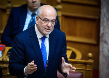 Τέμπη: «Εάν οι εξετάσεις που ζητούν οι συγγενείς δεν μπορούν να γίνουν στην Ελλάδα, θα ζητηθεί η συνδρομή των ξένων εργαστηρίων», λέει ο Φλωρίδης