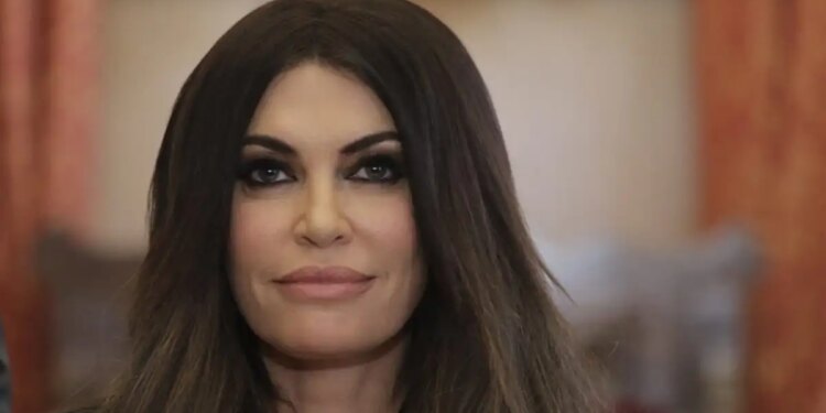 «Ανυπομονώ να υποδεχθώ τη μικρούλα τους»