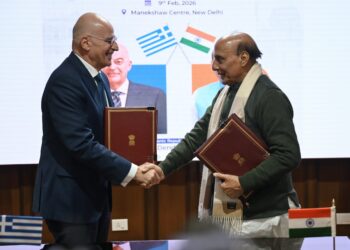 Στρατηγικές οι σχέσεις με την Ινδία, δηλώνει από το Νέο Δελχί – Διευρύνεται η αμυντική συνεργασία