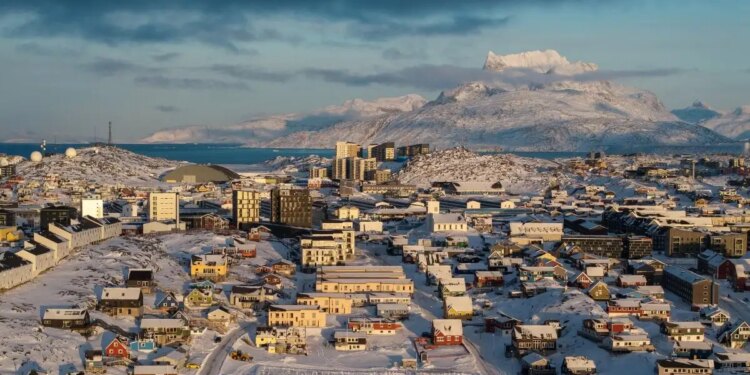 Ηχηρό μήνυμα της Μέτε Φρέντερικσεν προς τον Τραμπ στη Διάσκεψη του Μονάχου: «Η Γροιλανδία δεν πωλείται»