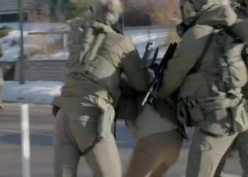 Δικηγόρος της ICE απολύθηκε επειδή είπε ότι η δουλειά της στην υπηρεσία «είναι χάλια»