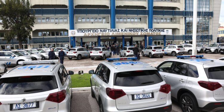 Παραδόθηκαν 138 οχήματα στο Λιμενικό Σώμα - Β. Κικίλιας: Ενισχύονται τα μέσα για την ασφάλεια της πατρίδας μας - ertnews.gr