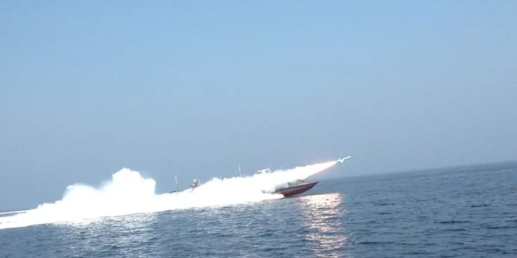 Συναγερμός στη Μέση Ανατολή: Κλιμακώνεται ο φόβος για σύγκρουση ΗΠΑ και Ιράν - Δεν έχει πάρει οριστική απόφαση για πλήγματα ο Τραμπ