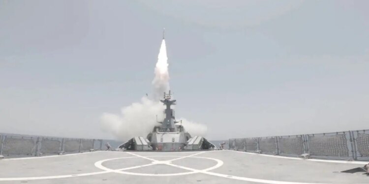 Το Ιράν θα εκτοξεύσει πυραύλους σε ναυτικές ασκήσεις με τη Ρωσία την Πέμπτη