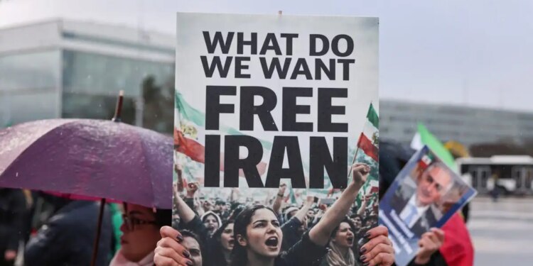 Ιράν: Συμφωνήσαμε με τις ΗΠΑ στις κατευθυντήριες αρχές για μια συμφωνία στο πυρηνικό προγραμμά μας