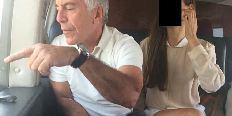 Τζέφρι Επστάιν: Δικαστική έρευνα στη Λιθουανία για τις σχέσεις με μοντέλα και άλλες προσωπικότητες