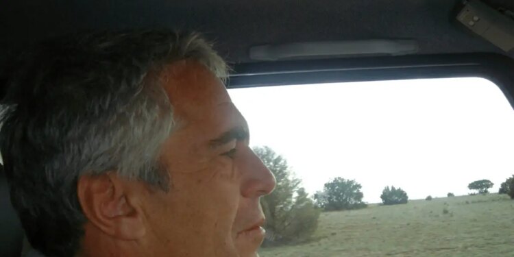 Τζέφρι Επστάιν: Οι αρχές του Νέου Μεξικού ερευνούν καταγγελία για θαμμένα πτώματα κοριτσιών κοντά στο ράντσο του