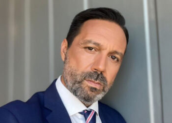 Γιώργος Κακούσης: «Με νόμιμη αιτία, διαφανείς και ελέγξιμες οι συναλλαγές μου» – Αναστέλλει τη δημοσιογραφική του δραστηριότητα έως τη διαλεύκανση της υπόθεσης
