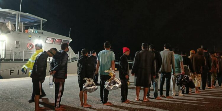 Boυλή: Στην Ολομέλεια την Τετάρτη το νέο πλαίσιο για τη νόμιμη μετανάστευση – Τι προβλέπει