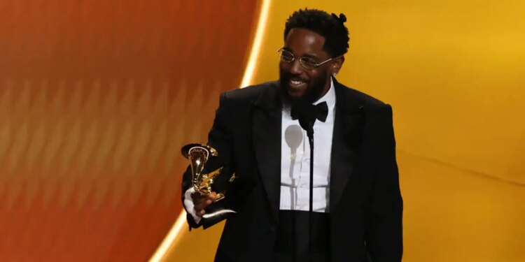Grammy 2026: Ο Kendrick Lamar ο μεγάλος νικητής της βραδιάς με 5 βραβεία - Σάρωσαν Billie Eilish, Lady Gaga και Bad Bunny