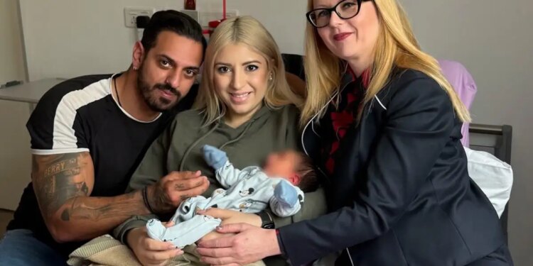 Η Κωνσταντίνα Δημητρίου απέκτησε το πρώτο της παιδί