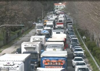 Ένα απέραντο πάγκινγκ η Λ. Αθηνών και ο Κηφισός λόγω των έργων στην Αττική Οδό