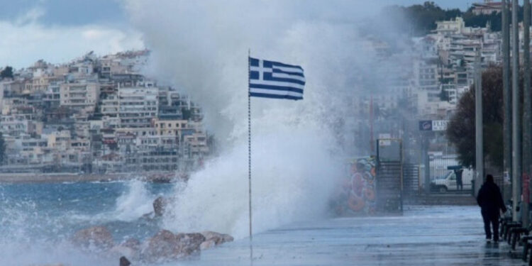 Καιρός: Σποραδικές καταιγίδες και θυελλώδεις άνεμοι – Πότε υποχωρούν τα έντονα φαινόμενα