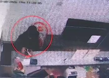 Δημογλίδου για τη 16χρονη Λόρα: Έχει ταξιδέψει στο εξωτερικό – Δυστυχώς η αεροπορική εταιρεία δεν έχει απαντήσει ακόμη