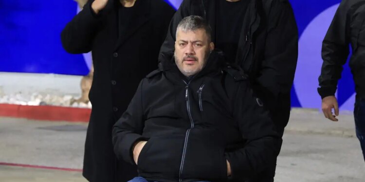 «Όταν με το καλό γίνει ο γάμος της Δέσποινας Βανδή και του Βασίλη Μπισμπίκη, πιστεύω να είμαι κουμπάρος»