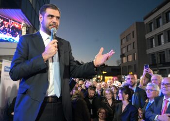 Ο Παύλος Μαρινάκης εγκαινίασε το πολιτικό του γραφείο