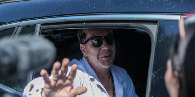 Στο νοσοκομείο ο Γιώργος Μαζωνάκης, θα υποβληθεί σε επέμβαση