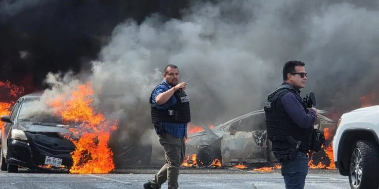 Ποιος ήταν ο βαρόνος των ναρκωτικών «Ελ Μέντσο» που σκοτώθηκε από τον στρατό στο Μεξικό και πυροδότησε άγρια επεισόδια