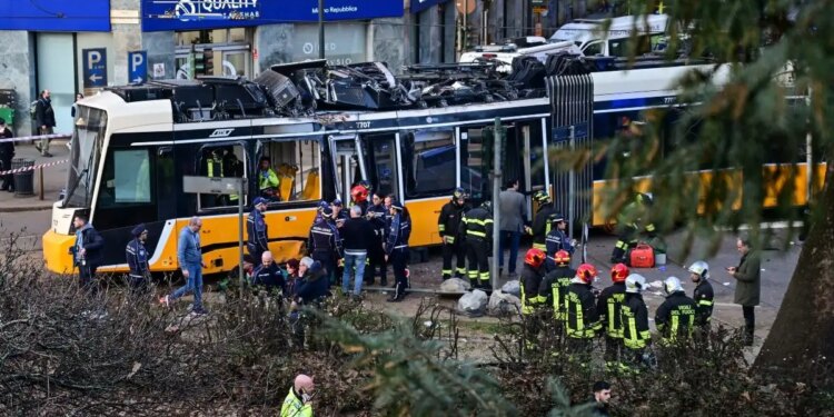 Μιλάνο: Ένας νεκρός και αρκετοί τραυματίες σε εκτροχιασμό τραμ