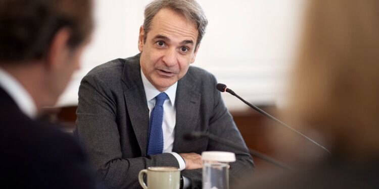 Τηλεφωνική επικοινωνία του πρωθυπουργού με ηγέτες της περιοχής για τις εξελίξεις στο Ιράν