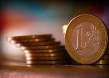 Το Ελληνικό Δημόσιο εκδίδει ξανά 10ετή ομόλογα