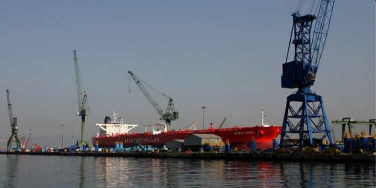 Τάκης Θεοδωρικάκος: Η ενίσχυση της ναυπηγικής βιομηχανίας φέρνει νέες θέσεις εργασίας και ασφάλεια για την Ελλάδα